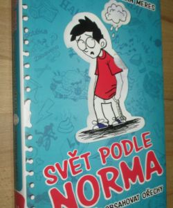 Svět podle Norma 1. - Může obsahovat ořechy