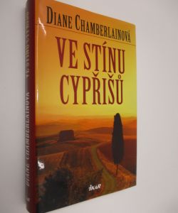 Ve stínu cypřišů
